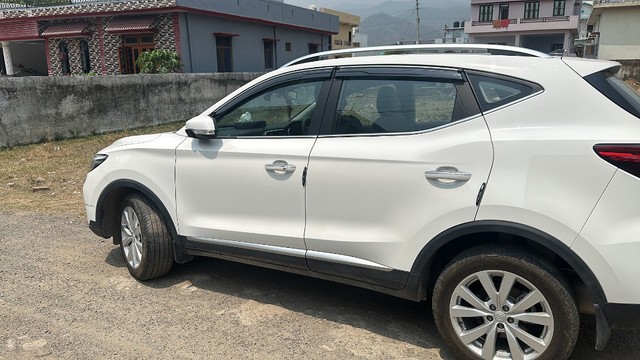 Second-hand 2024 MG Astor Select CVT for sale in Haldwani-2