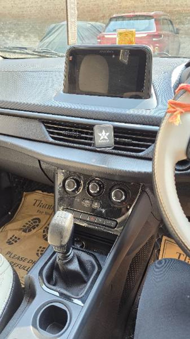 Second-hand 2025 Tata Nexon Smart Plus CNG for sale in Manesar-11