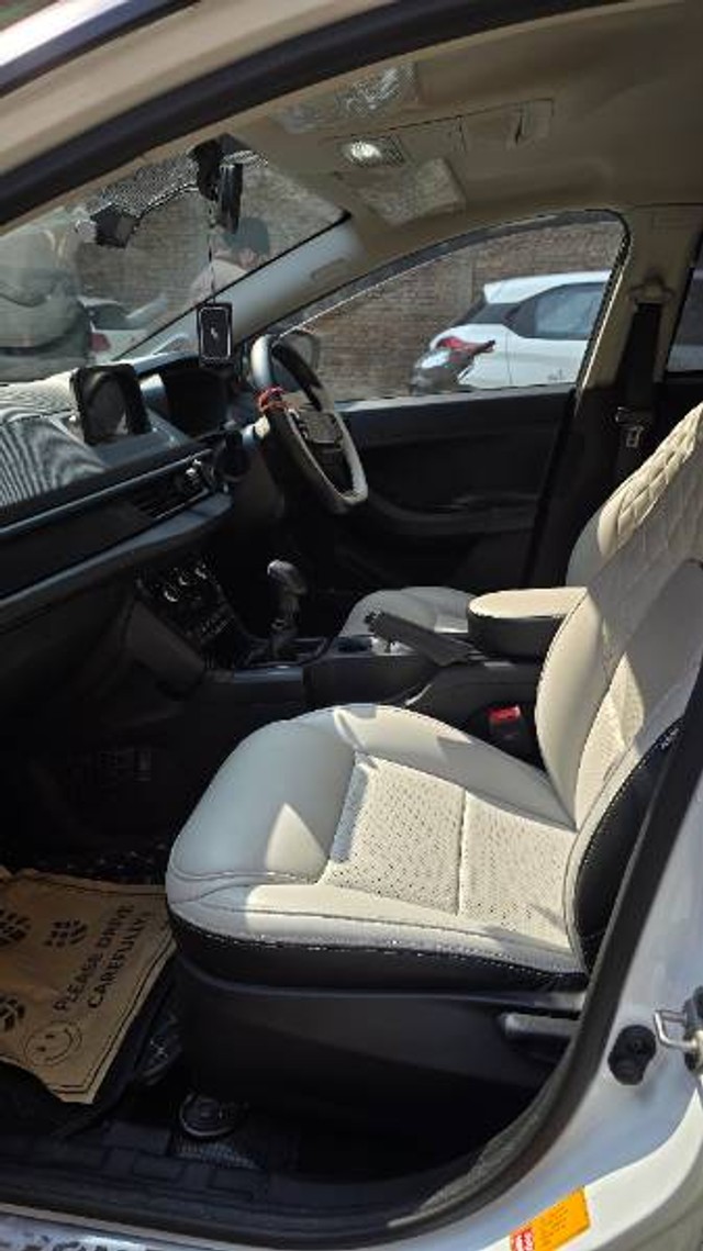 Second-hand 2025 Tata Nexon Smart Plus CNG for sale in Manesar-10