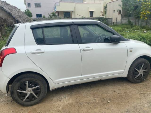 https://images10.gaadi.com/usedgaadi-sellcar/UsedCar/a6d13d03-6728-4add-8789-c3ddbf02447c/21b52420-bebf-4403-934d-5fcb5d09eba6.jpg?imwidth=6401