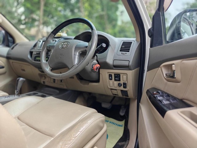 Second-hand 2012 Toyota Fortuner 4x2 4 Speed AT for sale in Mumbai-8