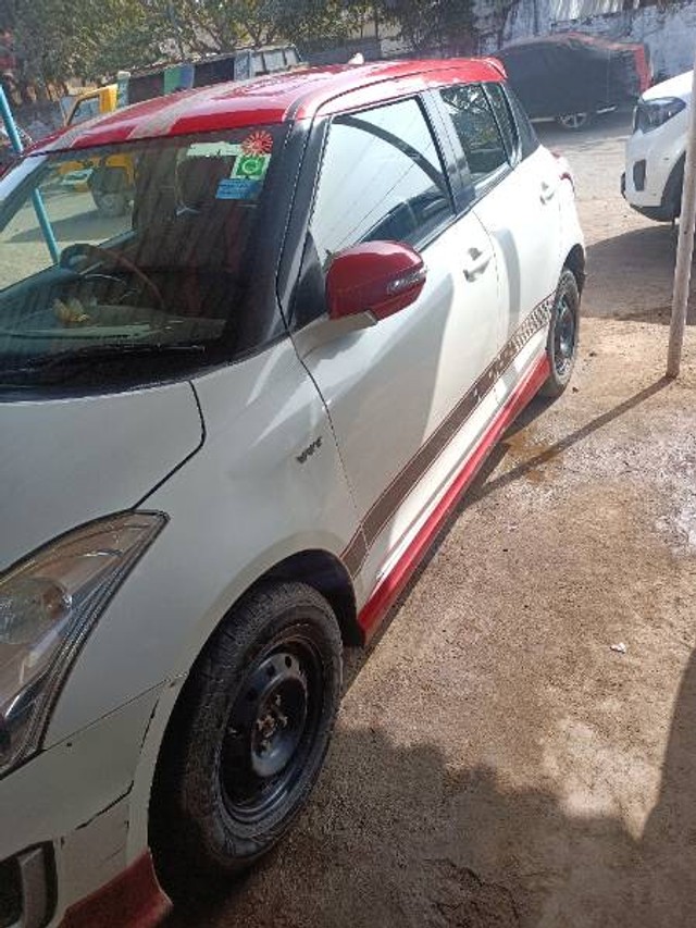 Second-hand 2016 Maruti Suzuki Swift VXI for sale in Umaria-4