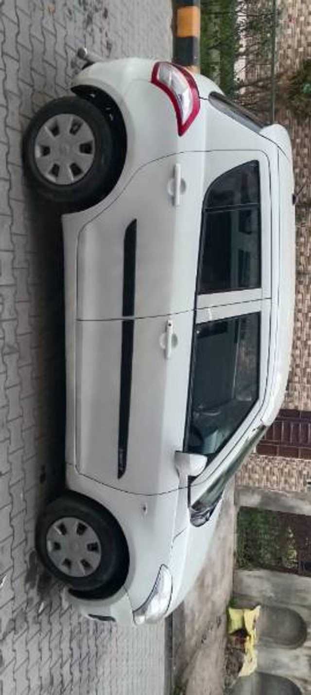 Second-hand 2015 Maruti Swift LXI Option for sale in Batala-5