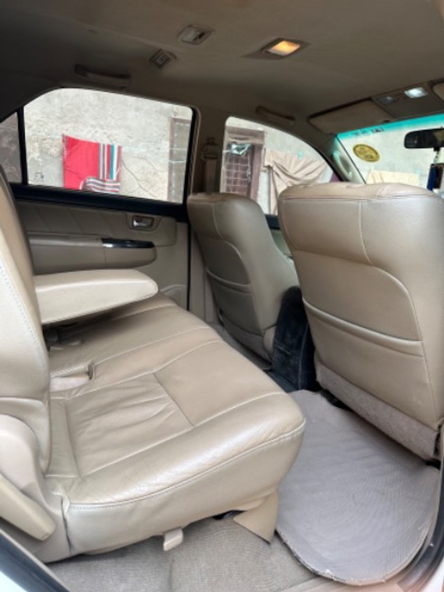 Toyota Fortuner 4x2 Manual Second-hand 2015 Toyota Fortuner 4x2 Manual for sale in Greater Noida-4