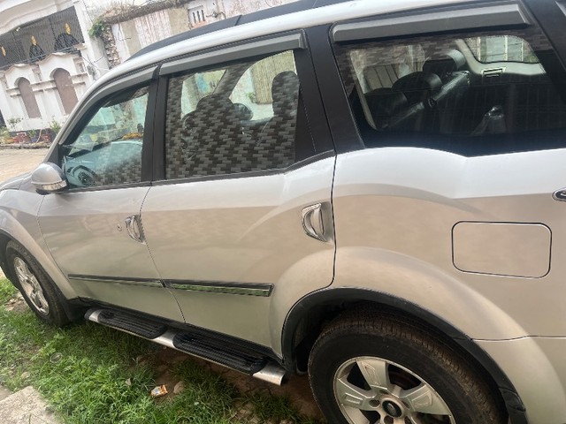 Second-hand 2013 Mahindra XUV500 W4 for sale in Fatehpur-1