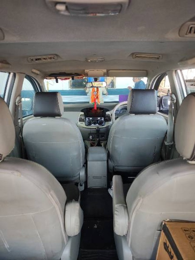 Second-hand 2009 Toyota Innova 2.5 G (Diesel) 7 Seater BS III for sale in Barmer-1
