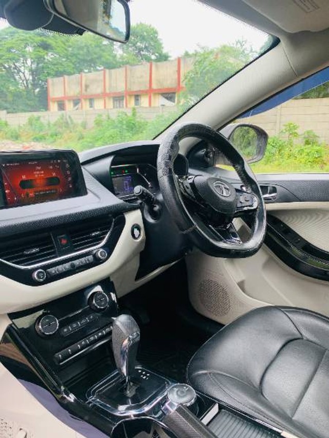 Second-hand 2020 Tata Nexon XZA Plus AMT S for sale in Nashik-2