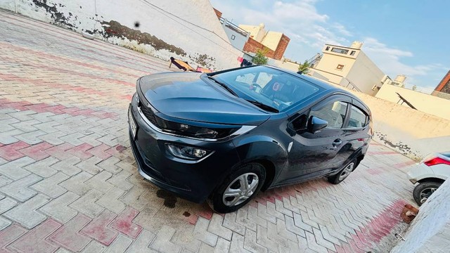 Second-hand 2020 Tata Altroz XM for sale in Panipat-4