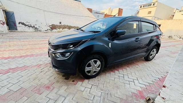 Second-hand 2020 Tata Altroz XM for sale in Panipat-6
