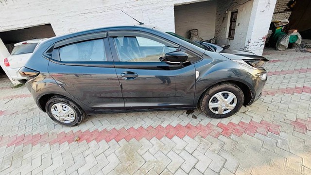 Second-hand 2020 Tata Altroz XM for sale in Panipat-7