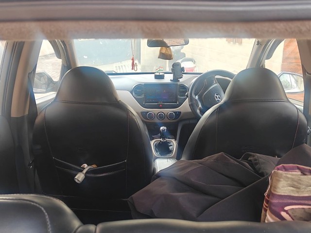 Second-hand 2015 Hyundai Grand i10 CRDi Sportz for sale in Panchkula-10