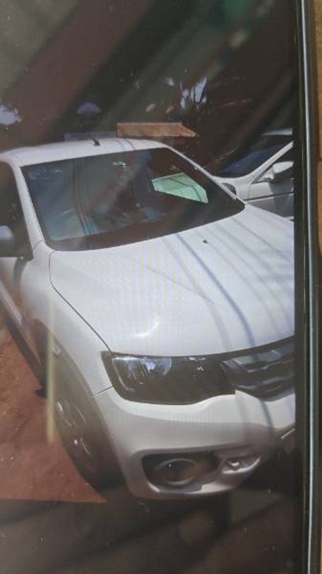 Second-hand 2016 Renault KWID 1.0 RXT for sale in Nuvem-3