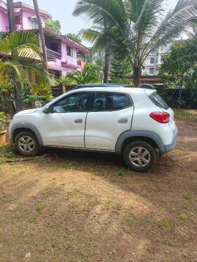 Second-hand 2016 Renault KWID 1.0 RXT for sale in Nuvem-1