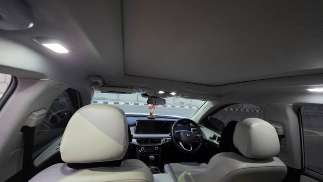 Second-hand 2024 Mahindra XUV700 AX7L 7Str Diesel for sale in Lucknow-1