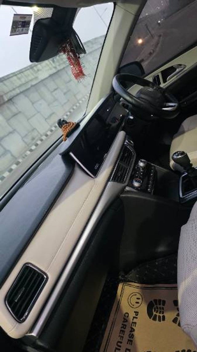 Second-hand 2024 Mahindra XUV700 AX7L 7Str Diesel for sale in Lucknow-3