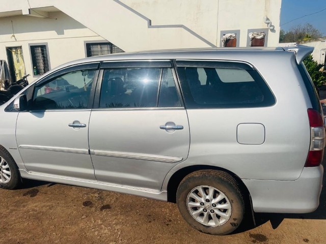 Second-hand 2012 Toyota Innova 2.5 G1 BSIV for sale in Sangli-3