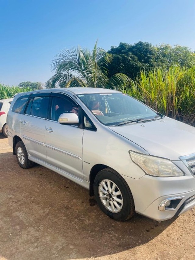 Second-hand 2012 Toyota Innova 2.5 G1 BSIV for sale in Sangli-9