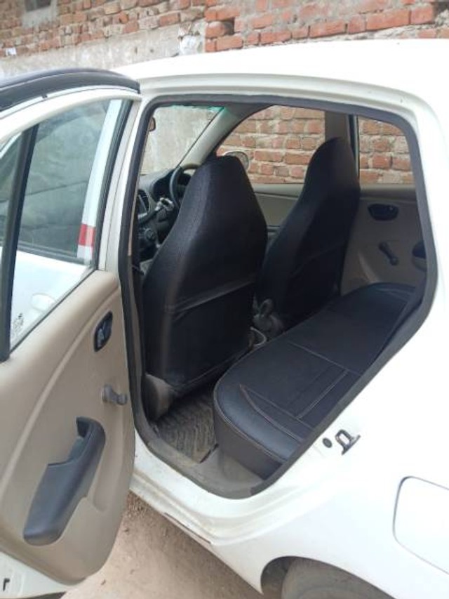 Second-hand 2011 Hyundai i10 Era for sale in Mehsana-1