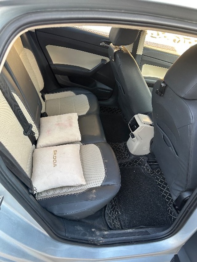 Second-hand 2023 Skoda Slavia 1.0 TSI Style AT BSVI for sale in Jhunjhunu-9