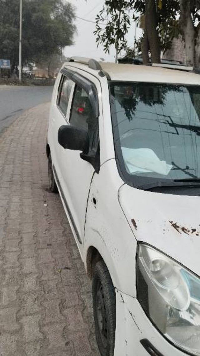 Second-hand 2016 Maruti Wagon R LXI BS IV for sale in Moradabad-4