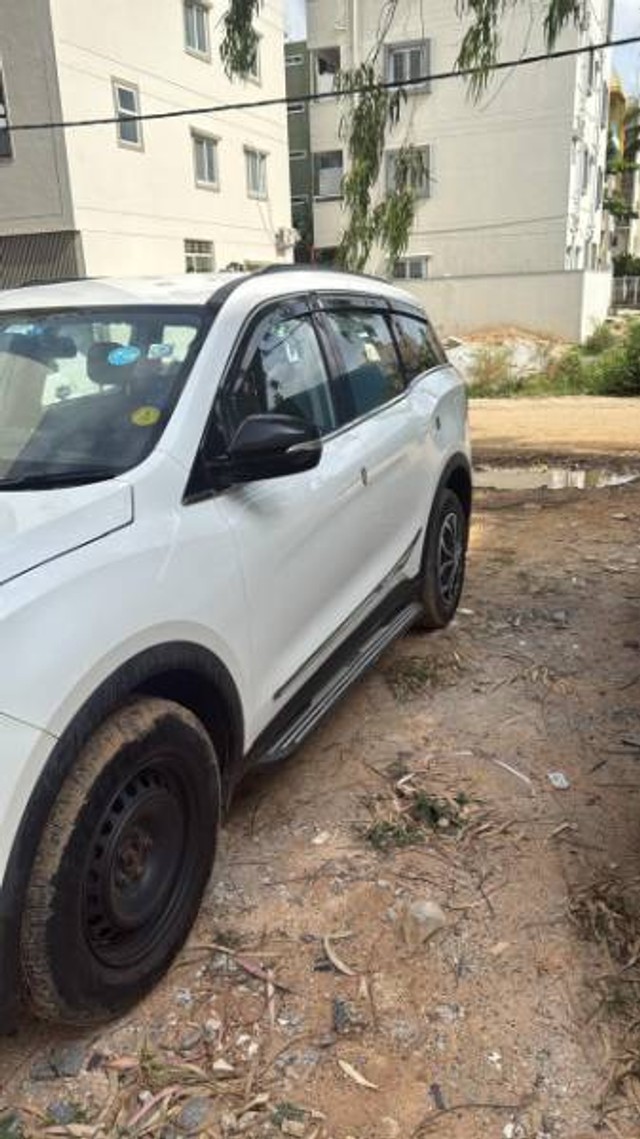 Second-hand 2023 Mahindra XUV700 AX3 BSVI for sale in Bangalore-3