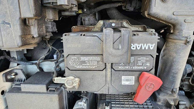 Second-hand 2022 Mahindra XUV300 W8 Option Diesel BSVI for sale in Badlapur-5