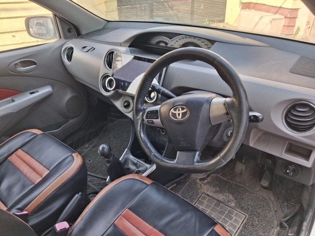 Second-hand 2011 Toyota Etios VX for sale in Haldwani-3