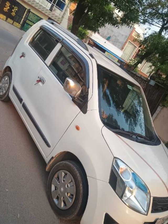 Second-hand 2016 Maruti Wagon R LXI CNG for sale in Kanpur-0