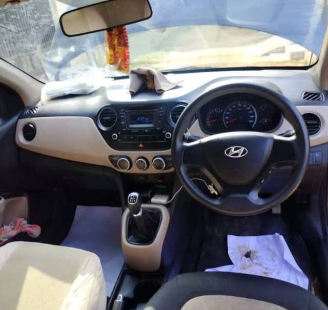 Second-hand 2014 Hyundai Grand i10 Sportz for sale in Gurgaon
