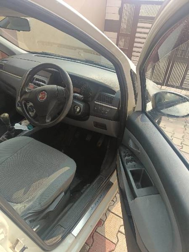 Second-hand 2014 Fiat Punto 1.3 Dynamic for sale in Rohtak-3