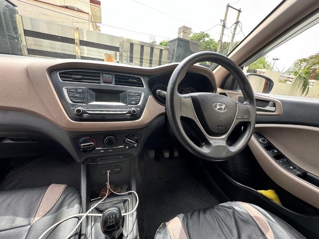Second-hand 2018 Hyundai i20 1.2 Magna Executive for sale in Fatehabad-8