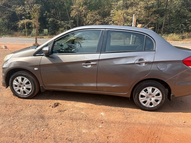 Second-hand 2013 Honda Amaze S AT i-Vtech for sale in Ponda-2