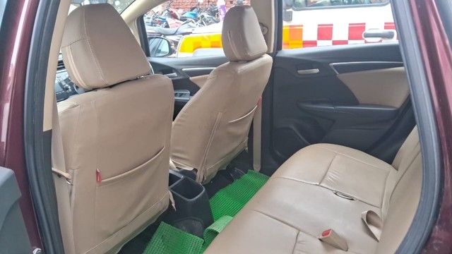 Second-hand 2017 Honda Jazz 1.2 V AT i VTEC for sale in Varanasi-6