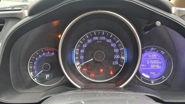 Second-hand 2017 Honda Jazz 1.2 V AT i VTEC for sale in Varanasi-3