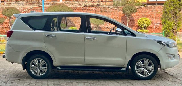 Second-hand 2016 Toyota Innova 2.5 G (Diesel) 7 Seater BS IV for sale in Hisar-1