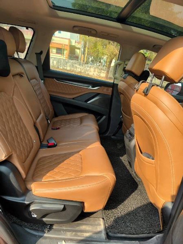 Second-hand 2021 MG Gloster Sharp 7-Str for sale in Bijapur-8