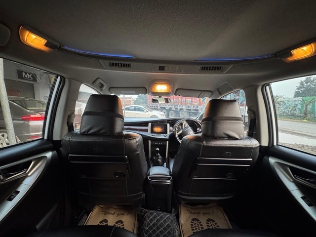 Second-hand 2017 Toyota Innova Crysta 2.4 VX MT BSIV for sale in Meerut-7