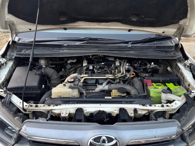 Second-hand 2017 Toyota Innova Crysta 2.4 VX MT BSIV for sale in Meerut-4