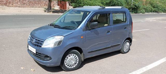 https://images10.gaadi.com/usedgaadi-sellcar/UsedCar/a6fa9242-1ed8-47a8-9e0f-19123db3d512/aa27f743-2857-44b7-8915-1f44a9818f00.jpg?imwidth=6400
