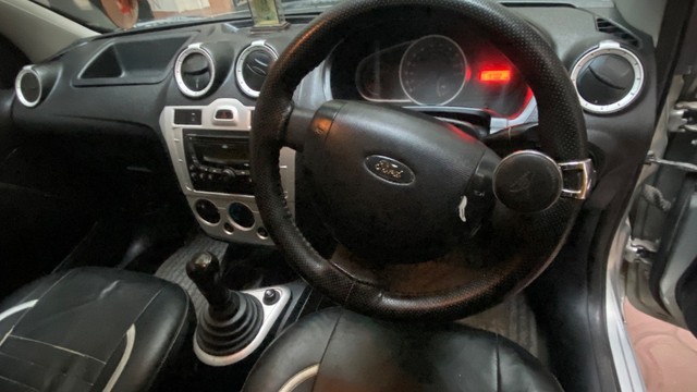 Second-hand 2011 Ford Figo Diesel ZXI for sale in Gwalior-12