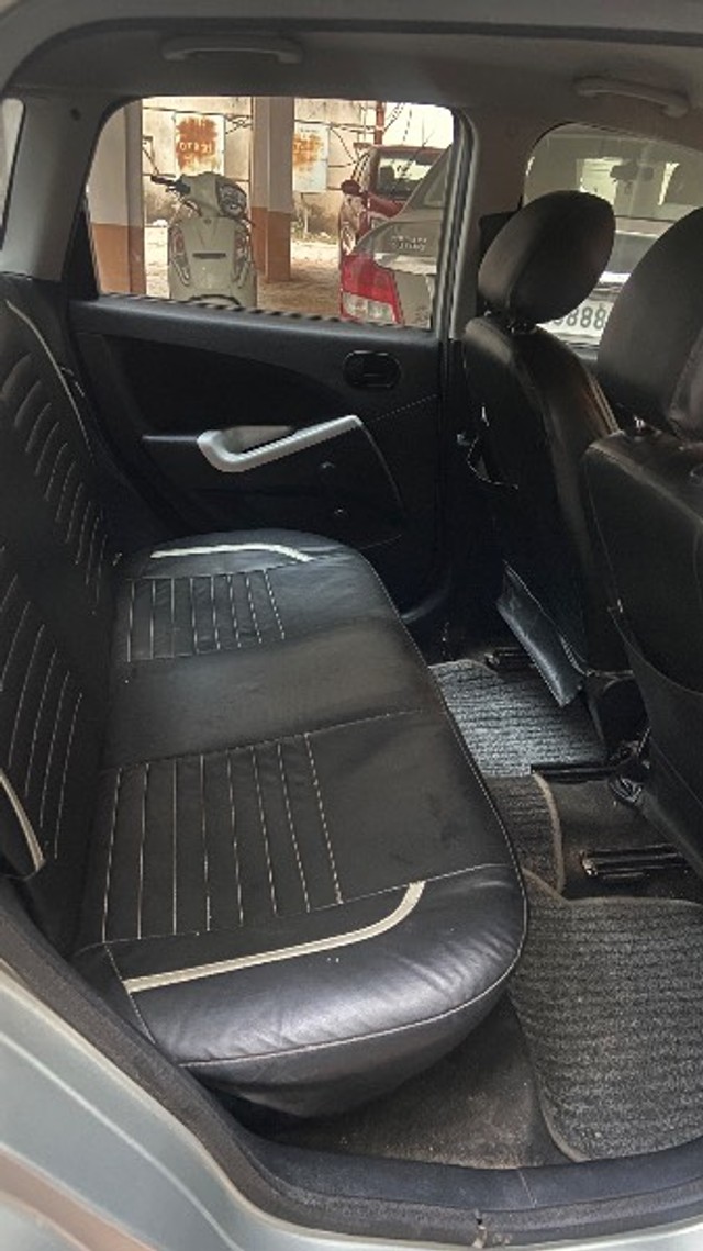 Second-hand 2011 Ford Figo Diesel ZXI for sale in Gwalior-10