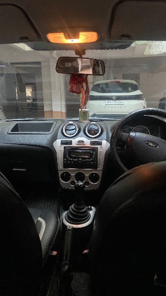 Second-hand 2011 Ford Figo Diesel ZXI for sale in Gwalior-9