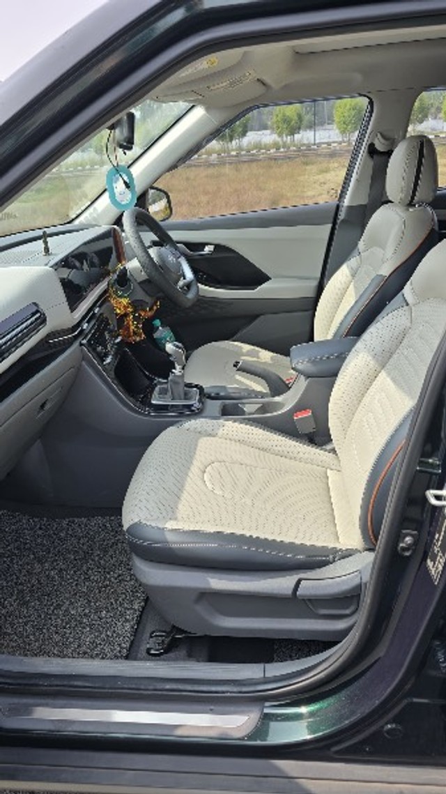 Second-hand 2024 Hyundai Creta SX for sale in Visakhapatnam-6