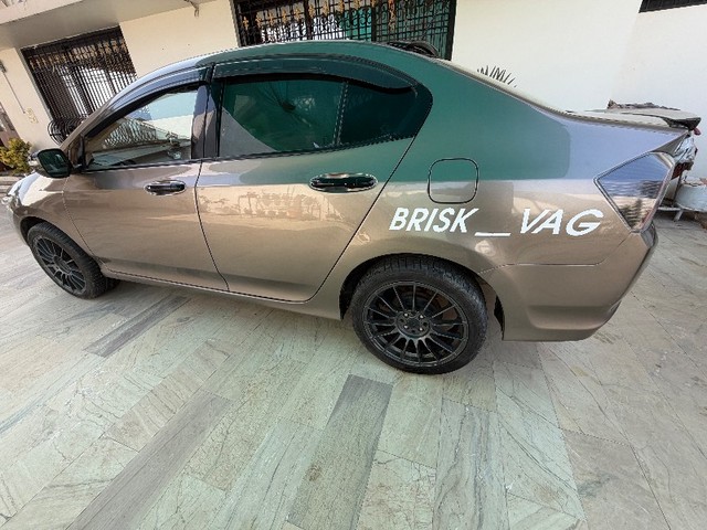 Second-hand 2012 Honda City V AT for sale in Rewa-2