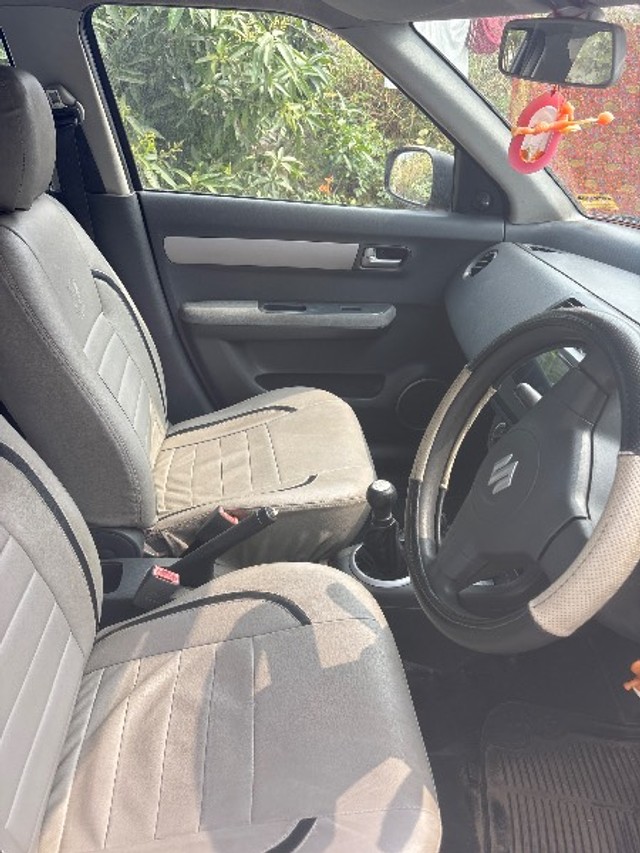 Maruti Suzuki Swift Dzire VXi Second-hand 2009 Maruti Suzuki Swift Dzire VXi for sale in Patancheru-1