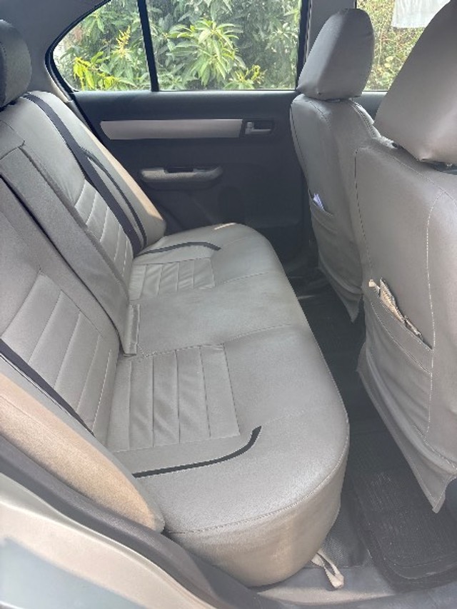 Maruti Suzuki Swift Dzire VXi Second-hand 2009 Maruti Suzuki Swift Dzire VXi for sale in Patancheru-5