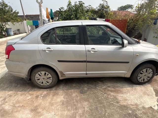 Maruti Suzuki Swift Dzire VXi Second-hand 2009 Maruti Suzuki Swift Dzire VXi for sale in Patancheru-0