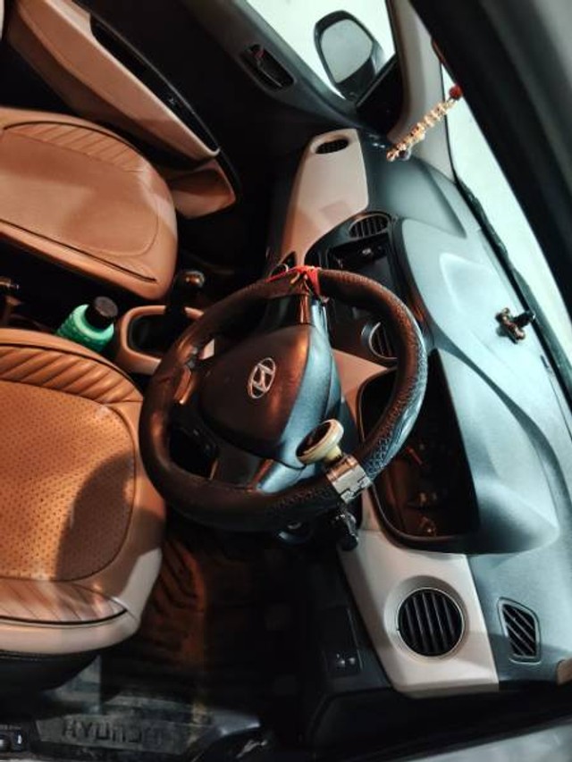 Second-hand 2016 Hyundai Xcent 1.2 CRDi S for sale in Baran-4