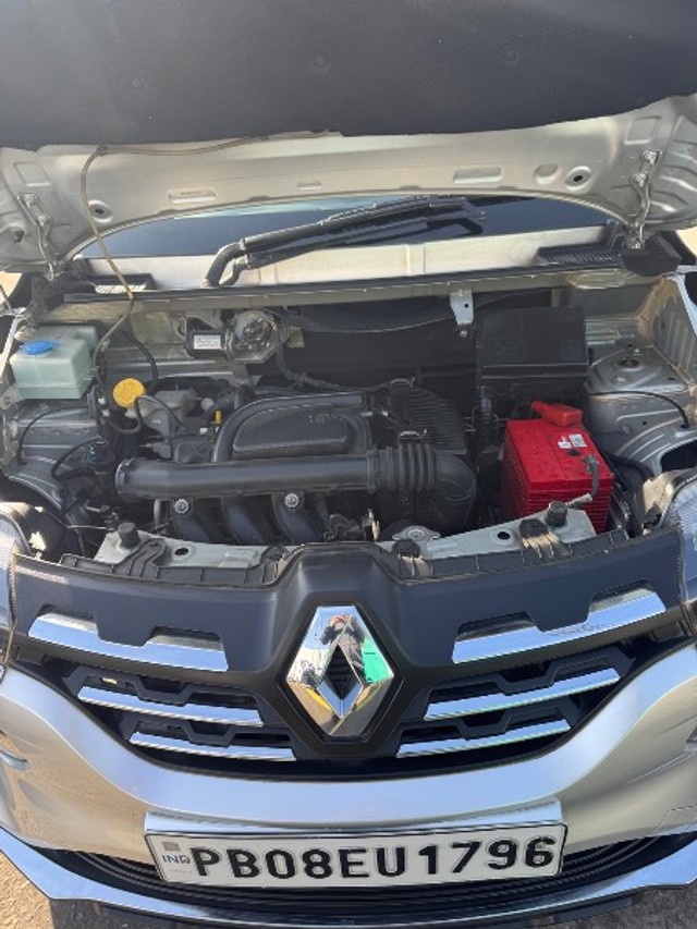 Second-hand 2021 Renault KWID 1.0 RXT Opt for sale in Jalandhar-8