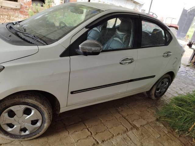 https://images10.gaadi.com/usedgaadi-sellcar/UsedCar/a748daca-b883-4af8-911c-d46a3d97c604/397911fe-30ee-45ae-9f67-7c25a5801334.jpg?imwidth=6400